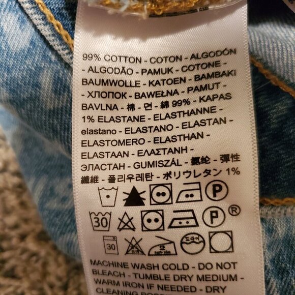 Levi's 501 Cutoff Logo Jean Shorts 24 - Picture 4 of 4